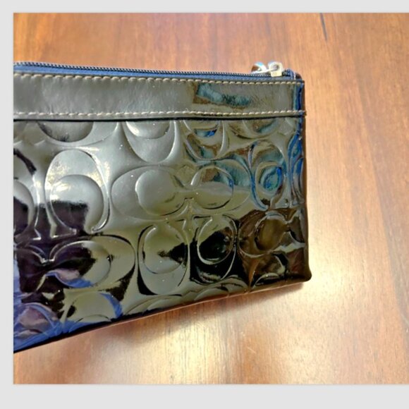 Coach Zip Wristlet Signature Patent Leather Small Black - Picture 5 of 13